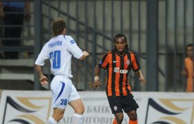 С мячем Виллиан