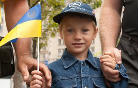 Наши флаги желто-голубые. Всеукраинская акция "Прапор"