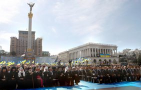 Официальные гости на торжественном праздновании Дня Независимости Украины на Майдане