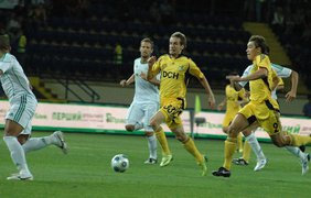 С мячем герой матча Марко Девич