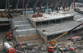 Евро-2012: Познань сдает стадион, а Киев крепит крышу
