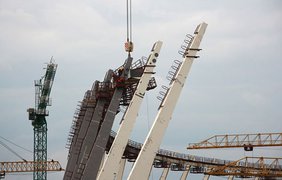 Евро-2012: Познань сдает стадион, а Киев крепит крышу