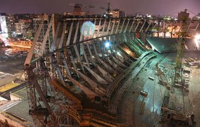 Евро-2012: Познань сдает стадион, а Киев крепит крышу