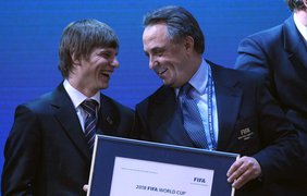 Российский футболист Андрей Аршавин и министр спорта РФ Виталий Мутко