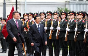 президент Украины Виктор Янукович и Председатель Китайской Народной Республики Ху Цзиньтао