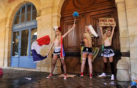 FEMEN добрались до Парижа