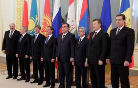 Руководители стран-участниц заседания межгосударственного совета Евразийского экономического сообщества