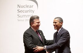 Улыбки и рукопожатия: Виктор Янукович встретился с Бараком Обамой