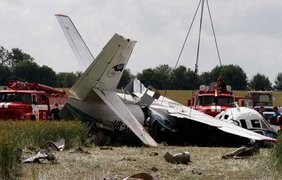 Под Киевом упал самолет с парашютистами