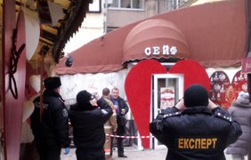 Взрыв в киевском ресторане "Апрель"