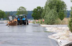 Большая вода в Германии: На Эльбе прорвало дамбу