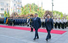 Александр Лукашенко приехал с визитом в Киев