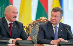 Александр Лукашенко приехал с визитом в Киев