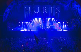 Выступление группы Hurts