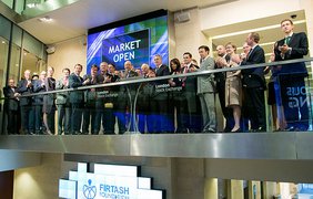 Firtash Foundation: Дни Украины в Великобритании; Дмитрий и Лада Фирташ с гостями на открытии торгов Лондонской Фондовой Биржи