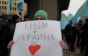 5 тысяч крымских татар митингуют против сепаратизма в Симферополе
