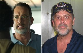 Том Хэнкс в роли Ричарда Филлипса в фильме "Капитан Филлипс". Ричард Филлипс был капитаном судна «Maersk Alabama», который в 2009 году захватили сомалийские пираты.