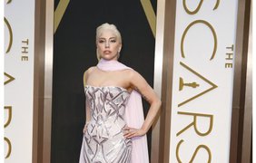 Леди Гага (в Atelier Versace)