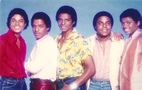 Факт 3. Майклу было всего 11 лет, когда Jackson 5 выпустили дебютный сингл "I Want You Back" а затем еще три, сходу установив новый рекорд в музиндустрии