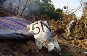 Обломки Боинга-737. Погибли 117 человек