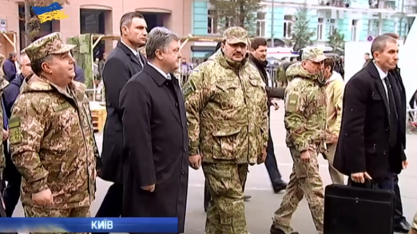 Петро Порошенко політав на винищувачі у Запоріжжі