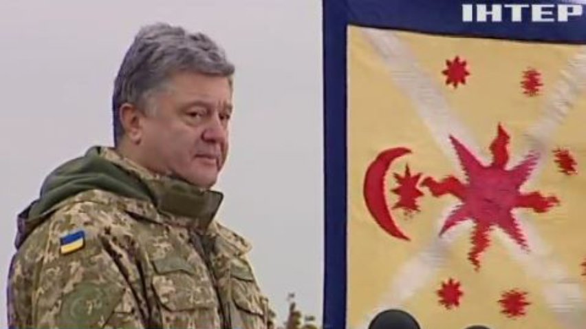 Петр Порошенко пообещал поднять зарплату военным