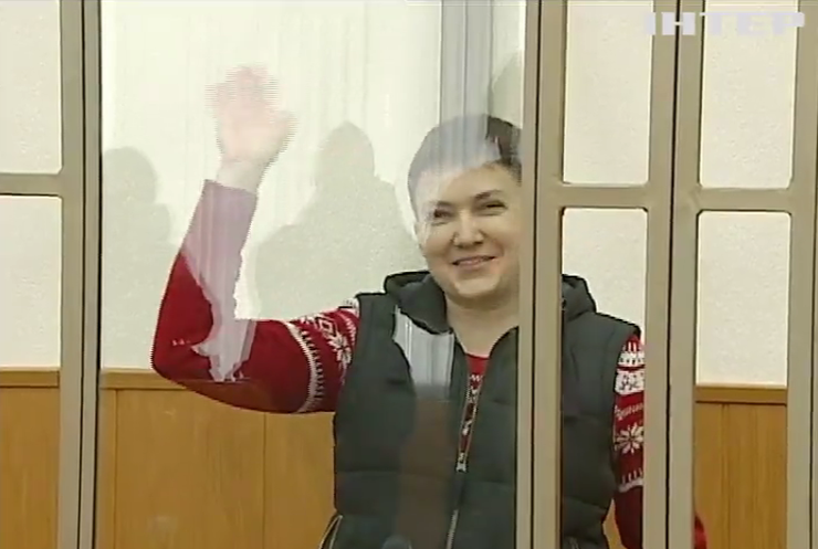 Надежда Савченко нарисовала карикатуры на суд (видео)