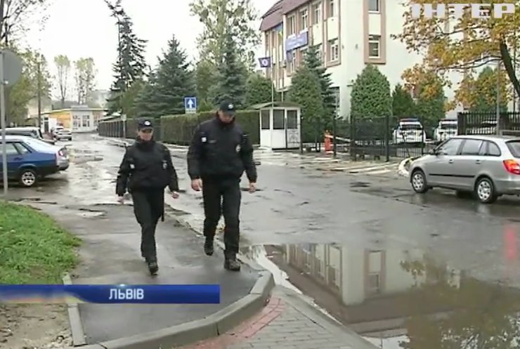 Поліцейським Львова заборонили стежити за голосуванням на дільницях