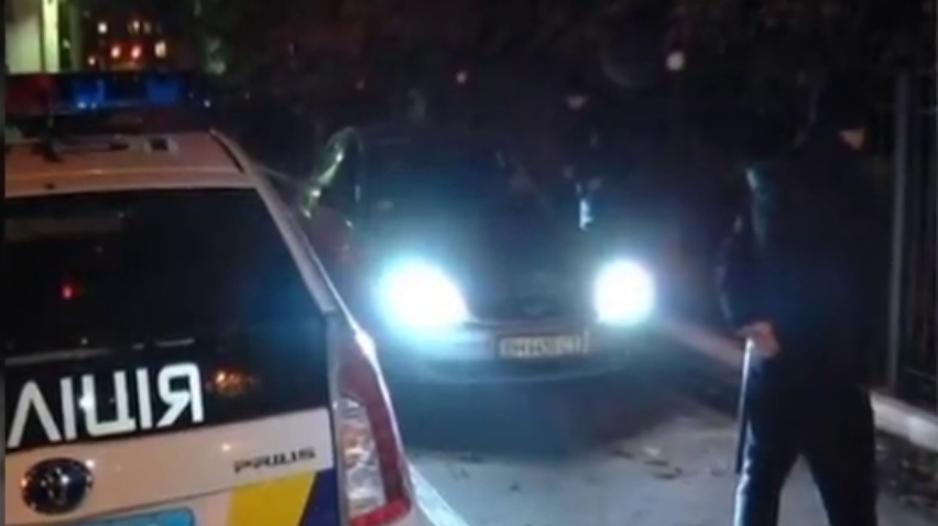 Поліція Одеси перевіряє усі машини на території ДАІ
