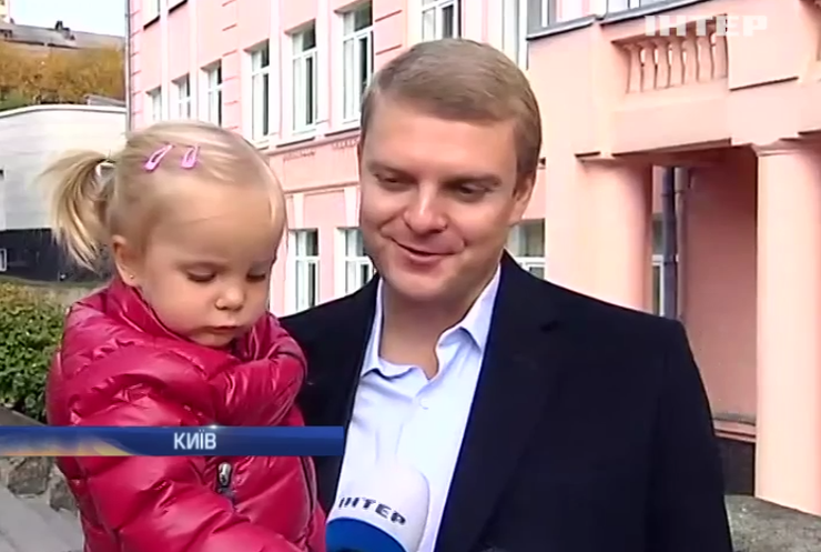 Олександр Пузанов голосував у Києві з родиною