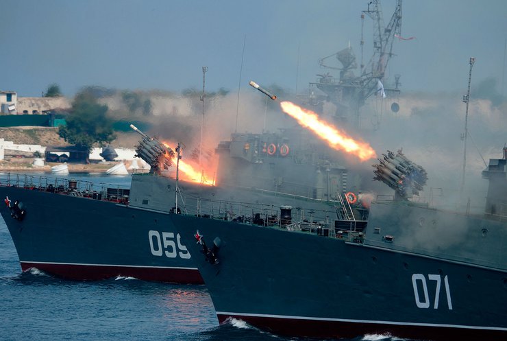 Ракети із військових кораблів Росії розірвались у Ірані