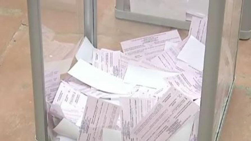 Выборы 2015 во Львове: Кошулинский поздравил Садового с победой
