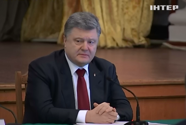 Петро Порошенко обіцяє дати по-зубах агресору 