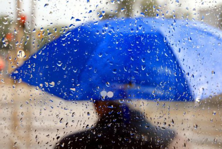 Погода в Україні зміниться на дощову із сильним вітром