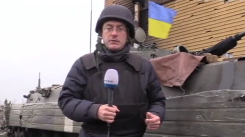 Возле аэропорта Донецка атакуют из гранатометов (видео)