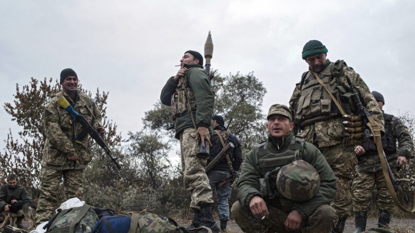 Под Донецком враг провоцирует военных на ответ огнем
