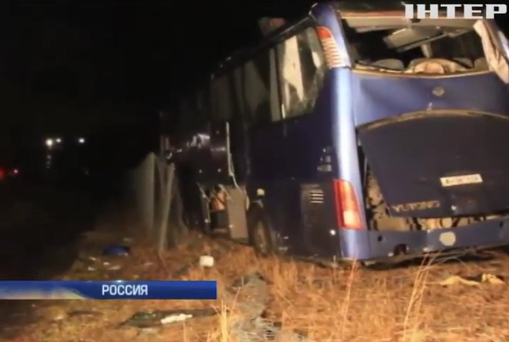 В аварии автобуса Москва-Донецк пострадало 12 человек