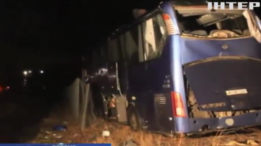 В аварии автобуса Москва-Донецк пострадало 12 человек