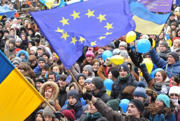 В Украине ввели праздник День достоинства и свободы