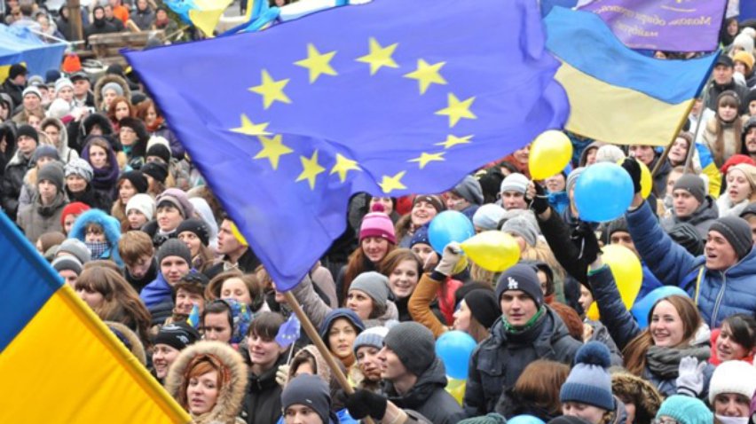 В Украине ввели праздник День достоинства и свободы
