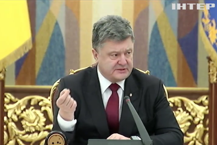 Петро Порошенко невдоволений боротьбою з корупцією в Україні
