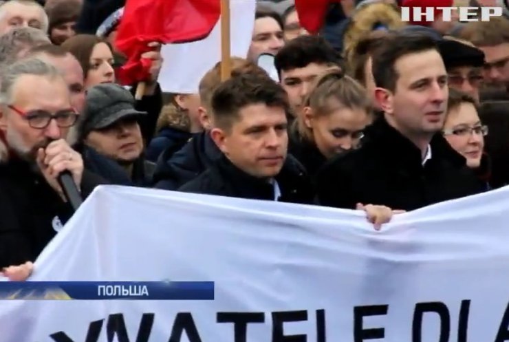 В Варшаве 50 тыс. поляков протестовали против правительства