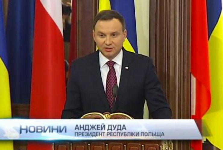 Президент Польщі закликав продовжити санкції проти Росії