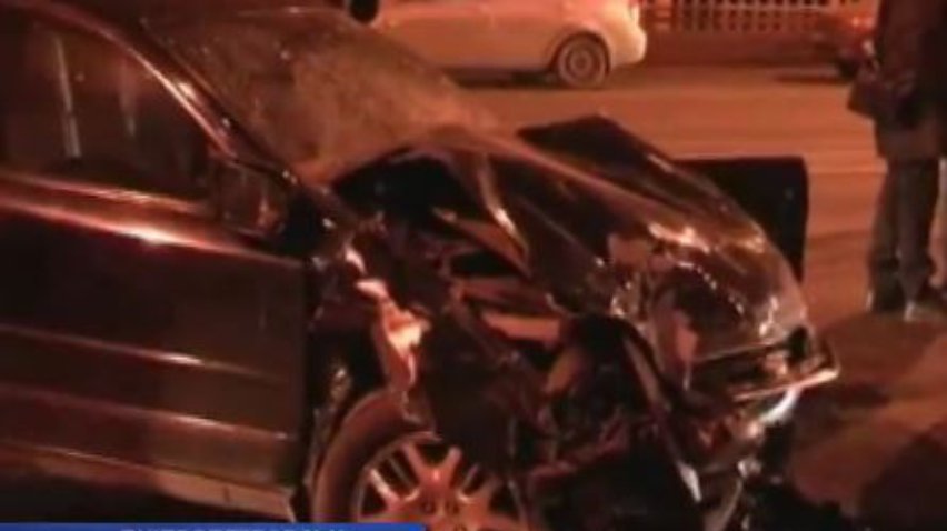 У Дніпропетровську автівка впала у Дніпро