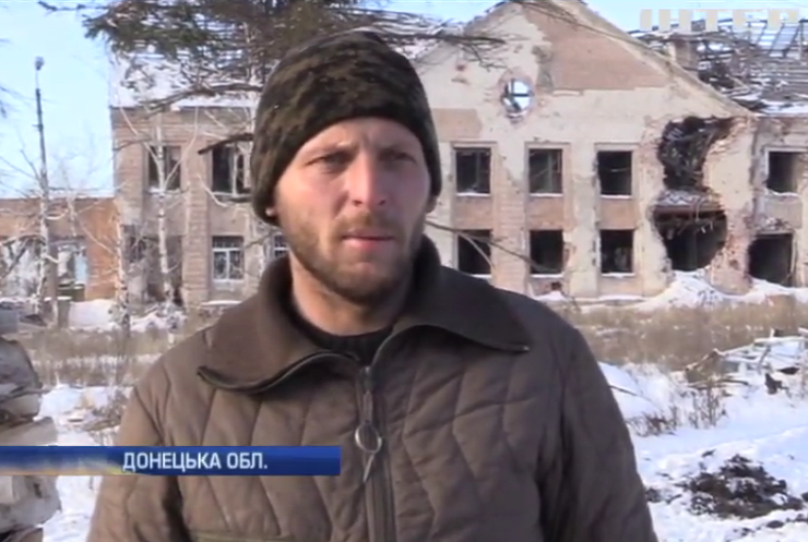 Під Донецьком ворог кинув на військових бронетехніку