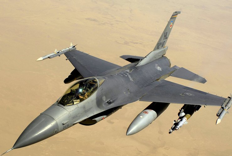 Єгипет завдав авіаудари по позиціям терористів ІГІЛу