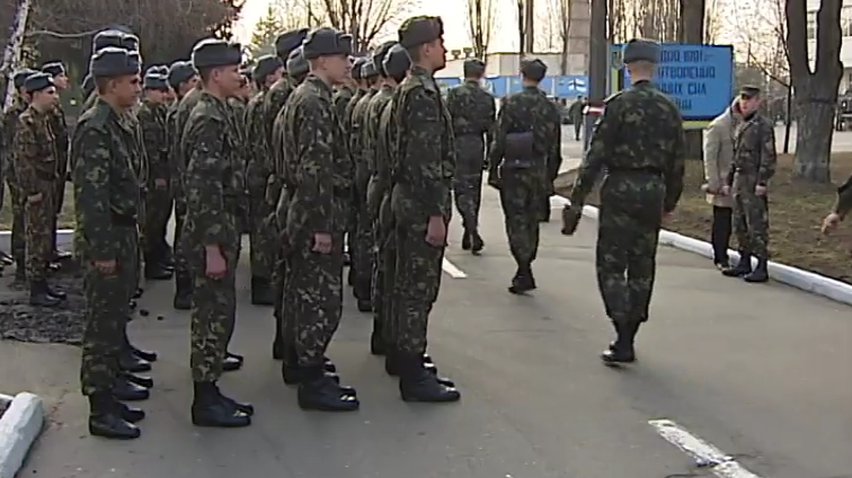 На службу в армию не будут призывать 18-летних парней