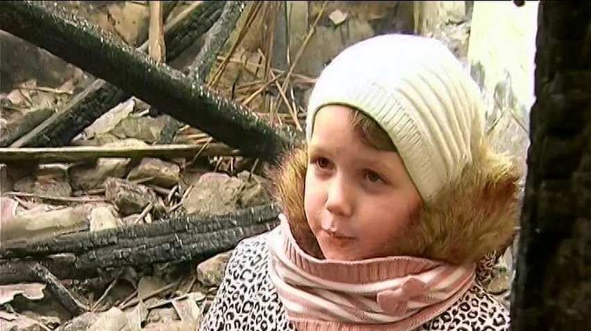 На Полтавщині дівчинка врятувала з вогню братика та сестричку