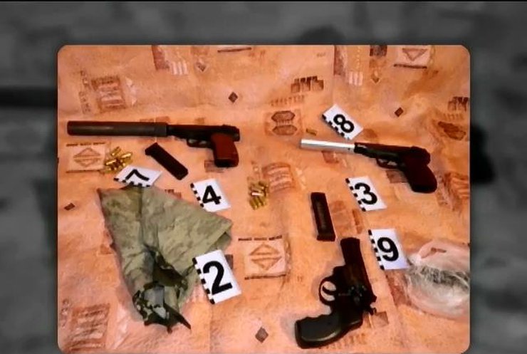 Міліція Харкова затримала луганчанина з купою зброї