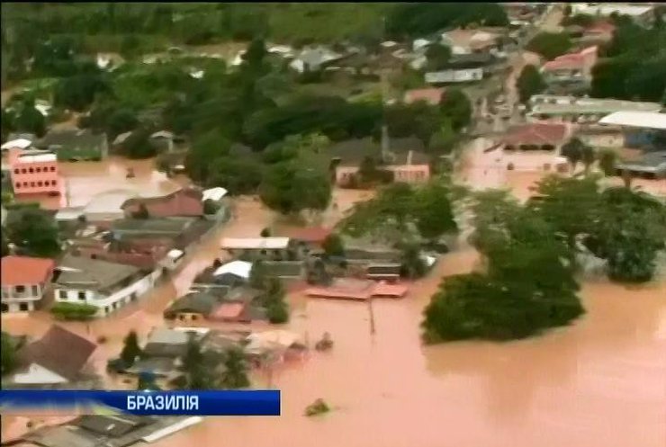 Повінь в Бразилії затопила чотири міста